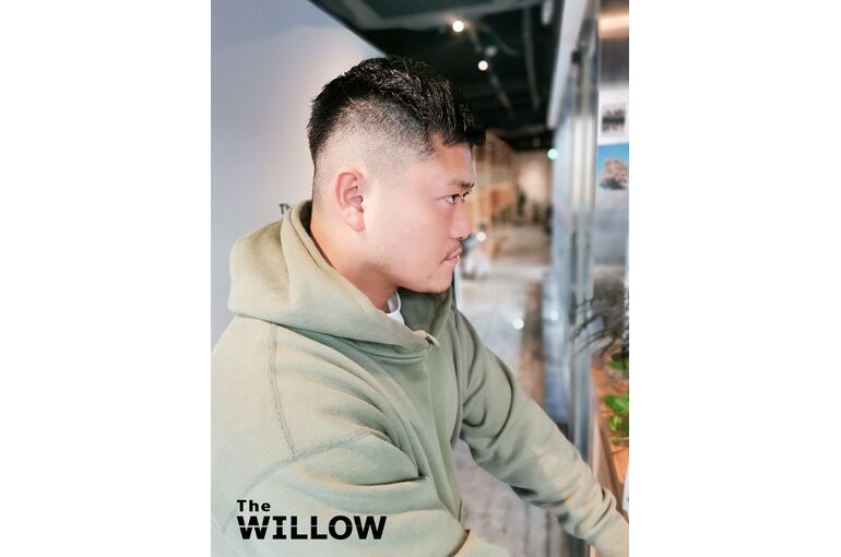 30代ヘアスタイル　フェードモヒカン　神保町