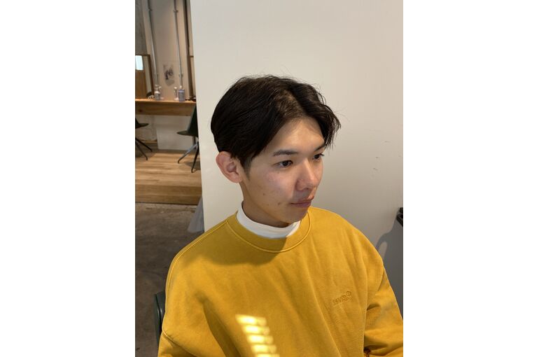 20代ヘアスタイル　センターパート　神保町美容室